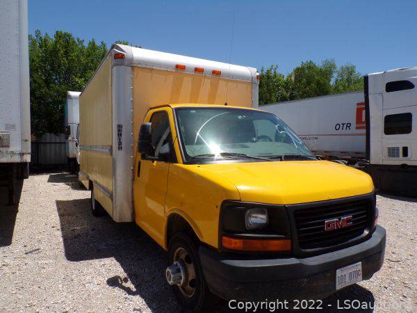 2006 gmc savana box truck