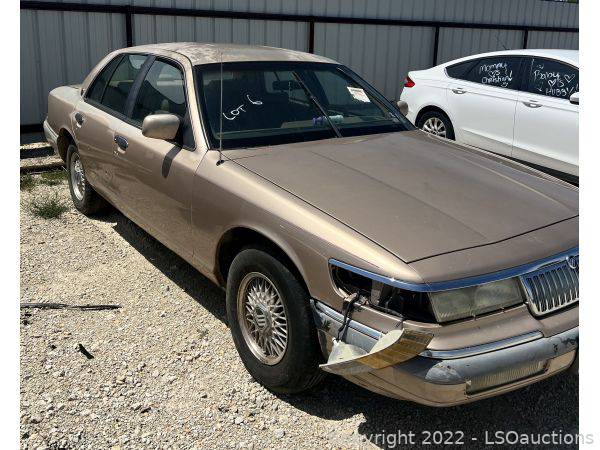 1992 MERCURY GRAND MARQUIS - KEY | LSOauctions