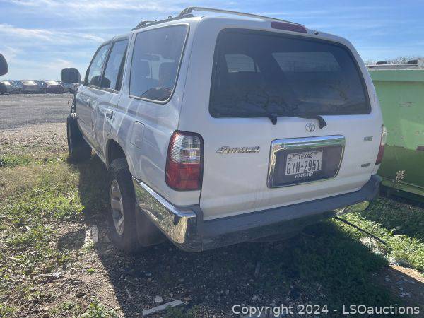 2002 TOYOTA 4-RUNNER SUV | LSOauctions